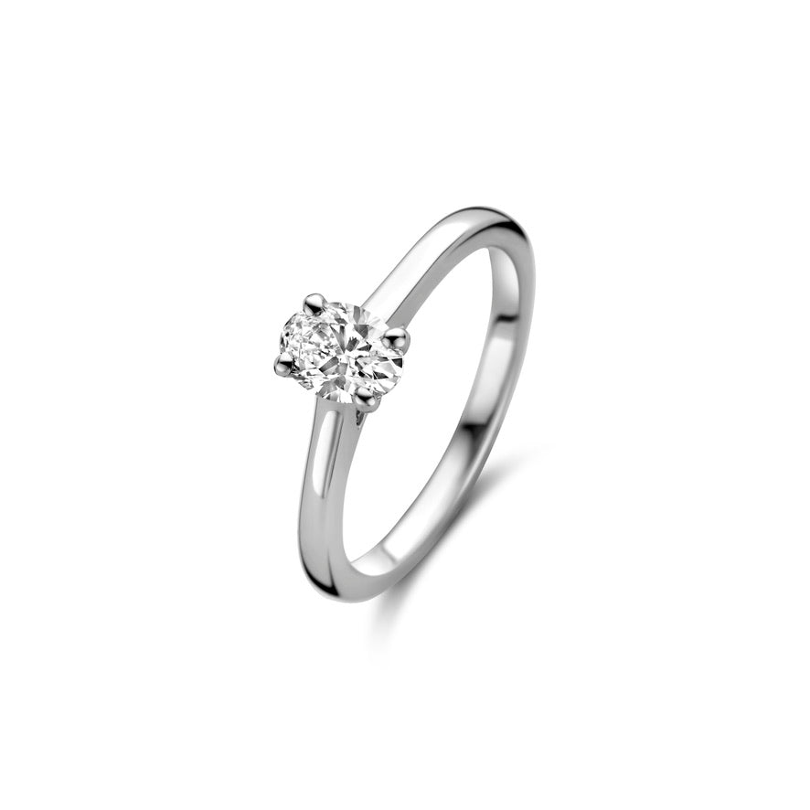Classic Oval Ring