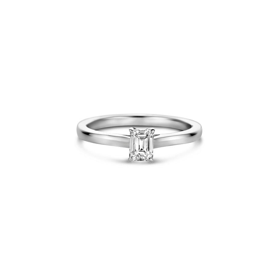 Classic Emerald Ring