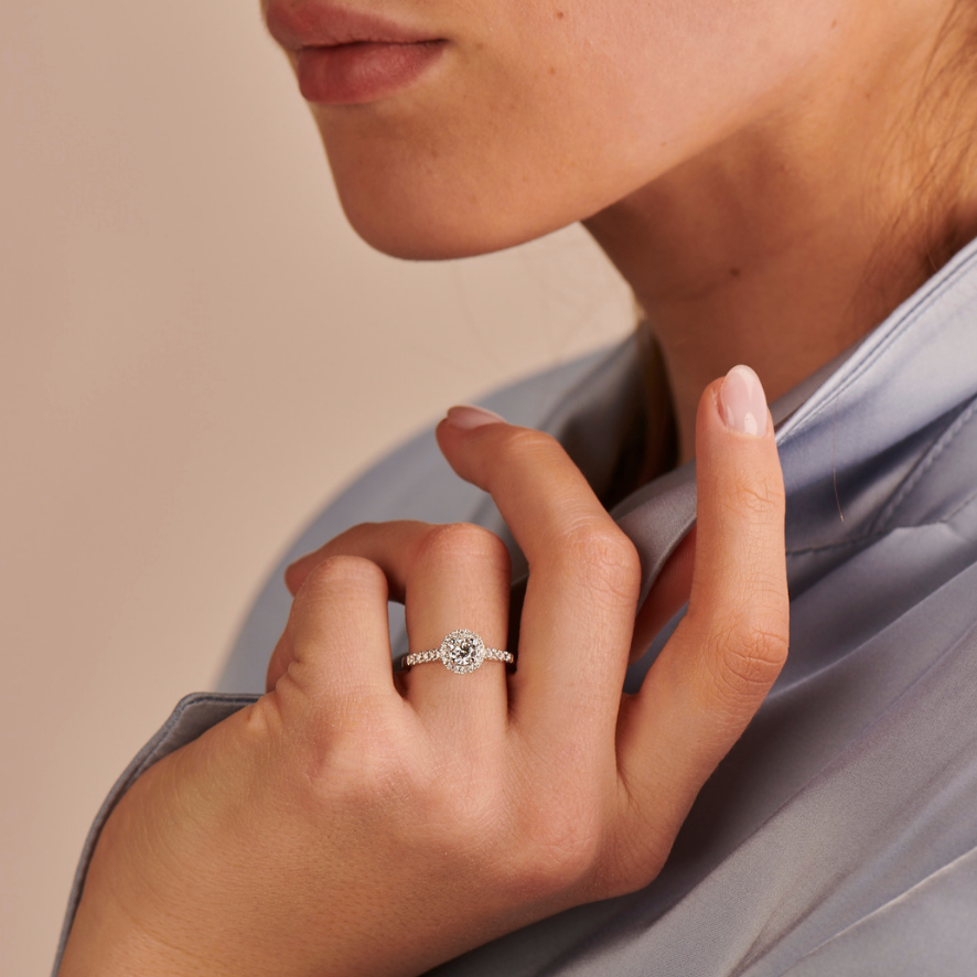 Prestige Round Ring