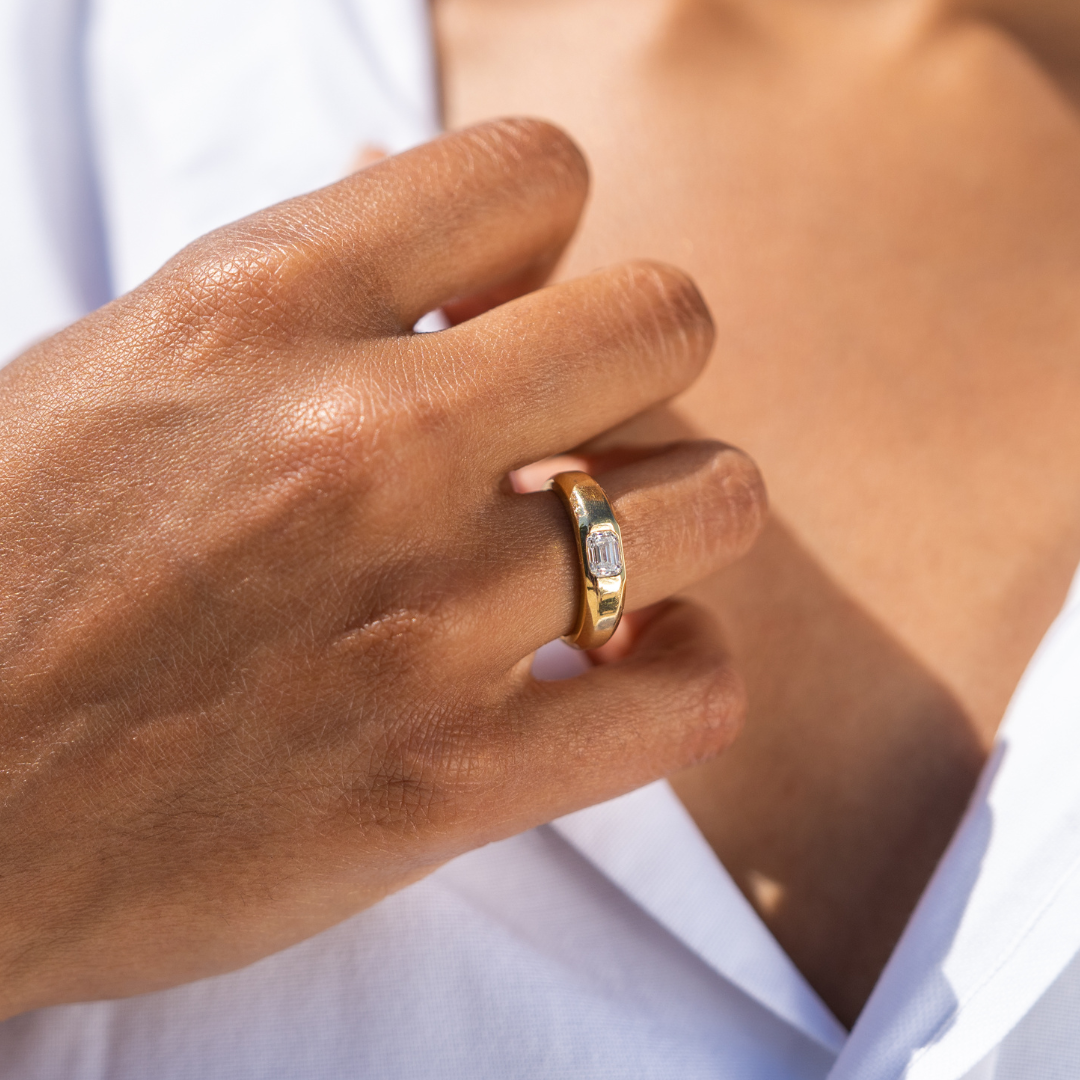 Signet Ring - Emerald Diamond